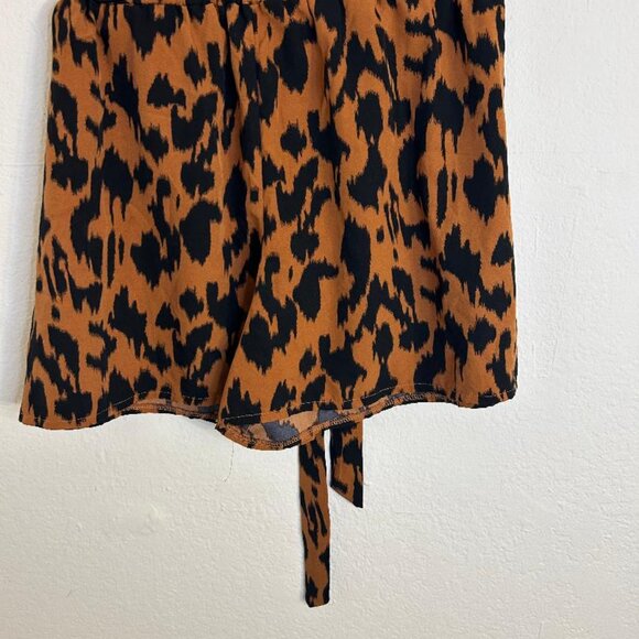 Leopard Print Satin Tie Front Shorts - Picture 2 of 4